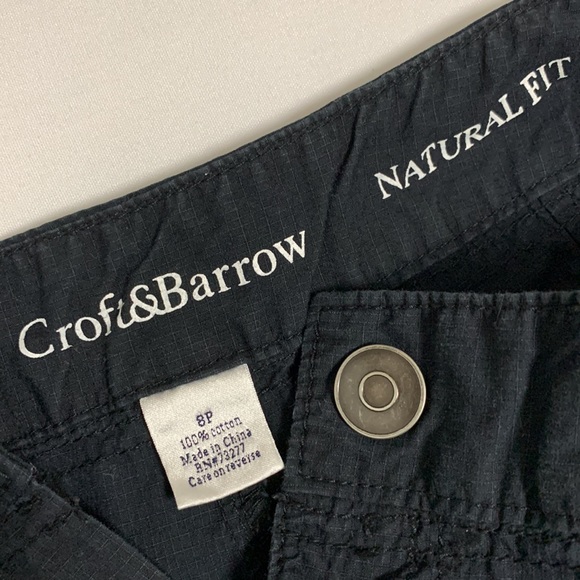 Black Cargo Bermuda shorts by Croft & Barrow. Natural fit. - Picture 3 of 7